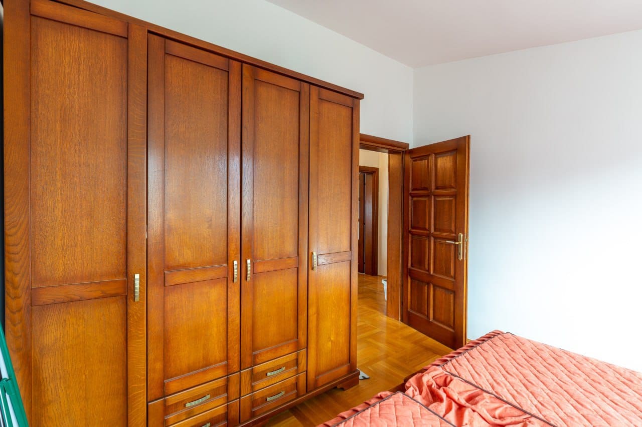 Spacious 2-Bedroom Apartment with Sea View — Montenegro