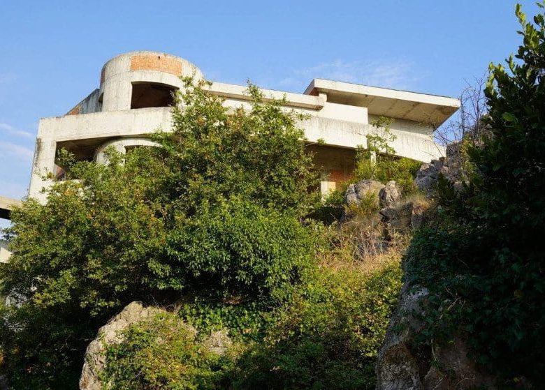 Luxurious 5-Bedroom Villa on the Cliff in Budva — Montenegro