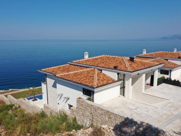 Совершенно новая вилла на берегу в Баре, продажа