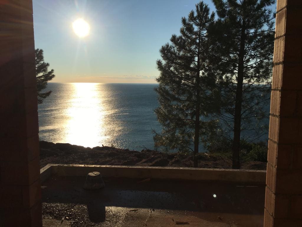 Unfinished 720m² Villa for Sale in Crvena Glavica — Montenegro