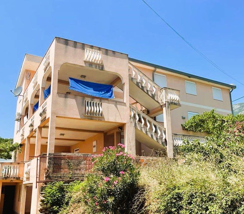 Mini Hotel for Sale in Sutomore