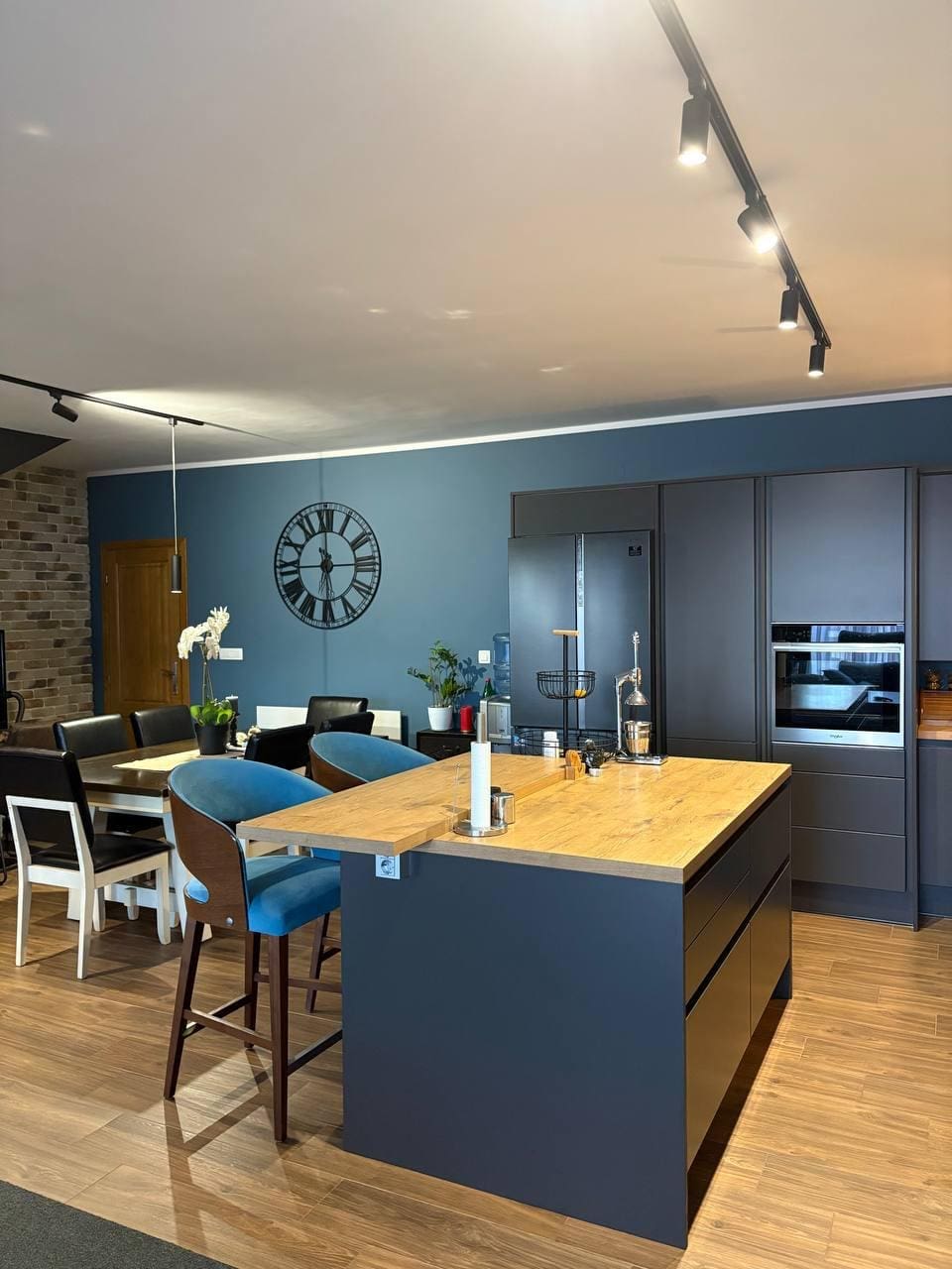 Duplex Apartment for Sale in Budva Lazi – Stunning Sea View and Garage Included — Montenegro