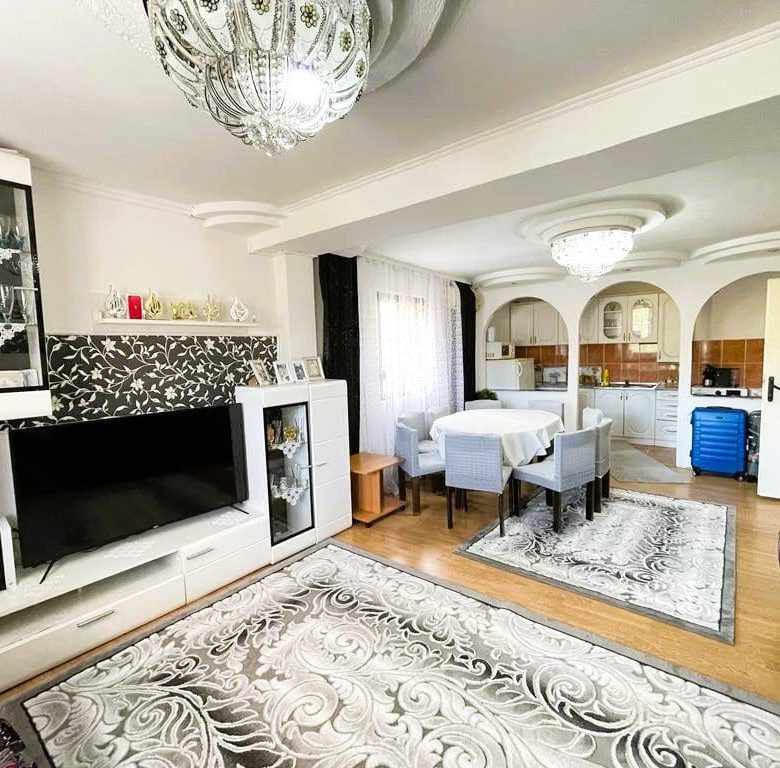 🏡 Charming Family House for Sale in Sutomore – Peaceful Location, Mountain View — Montenegro