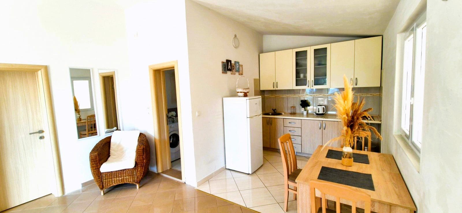 🏡 Karadağ'da Ev Satın Al – Bar'da Satılık Büyüleyici Deniz Manzaralı Ev — Karadağ