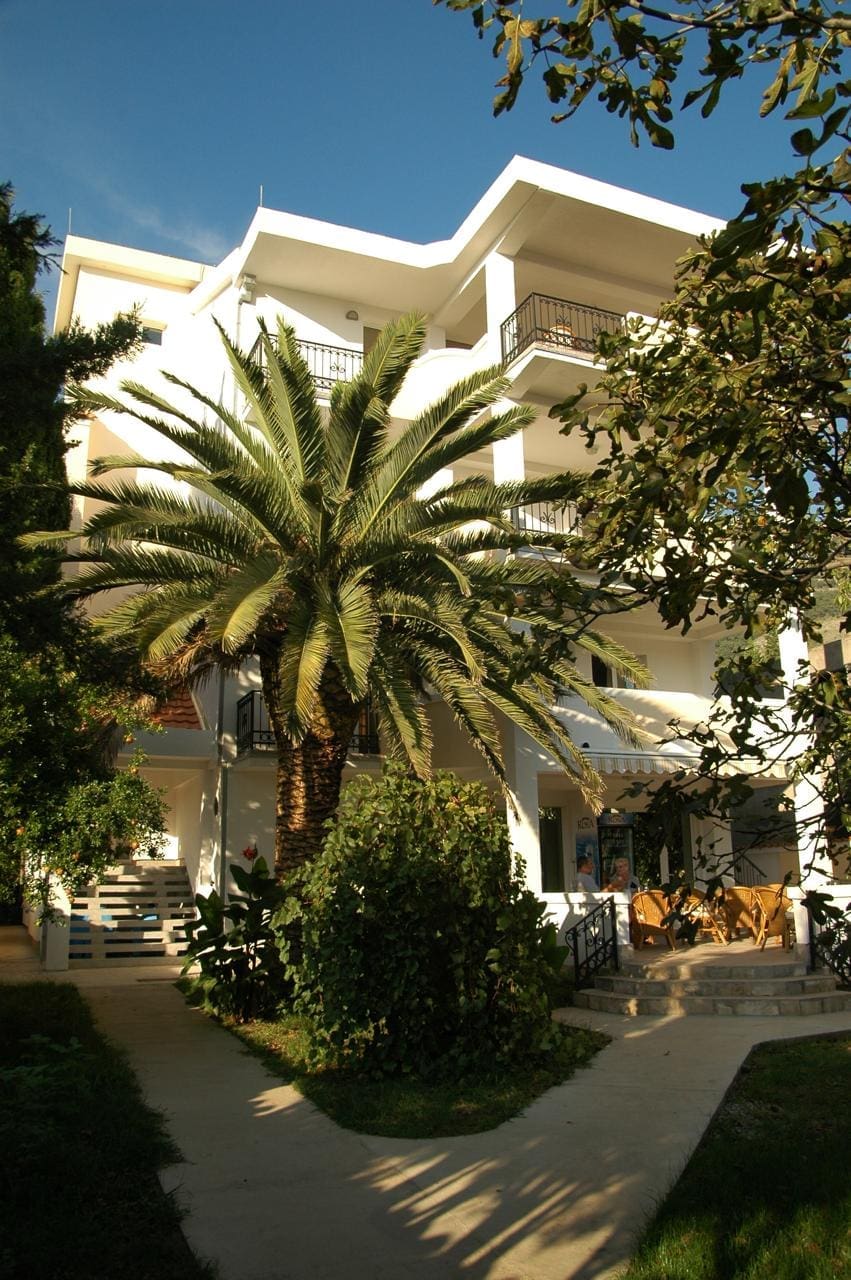 MREproperty (1) Four-Story Aparthotel for Sale in Sutomore