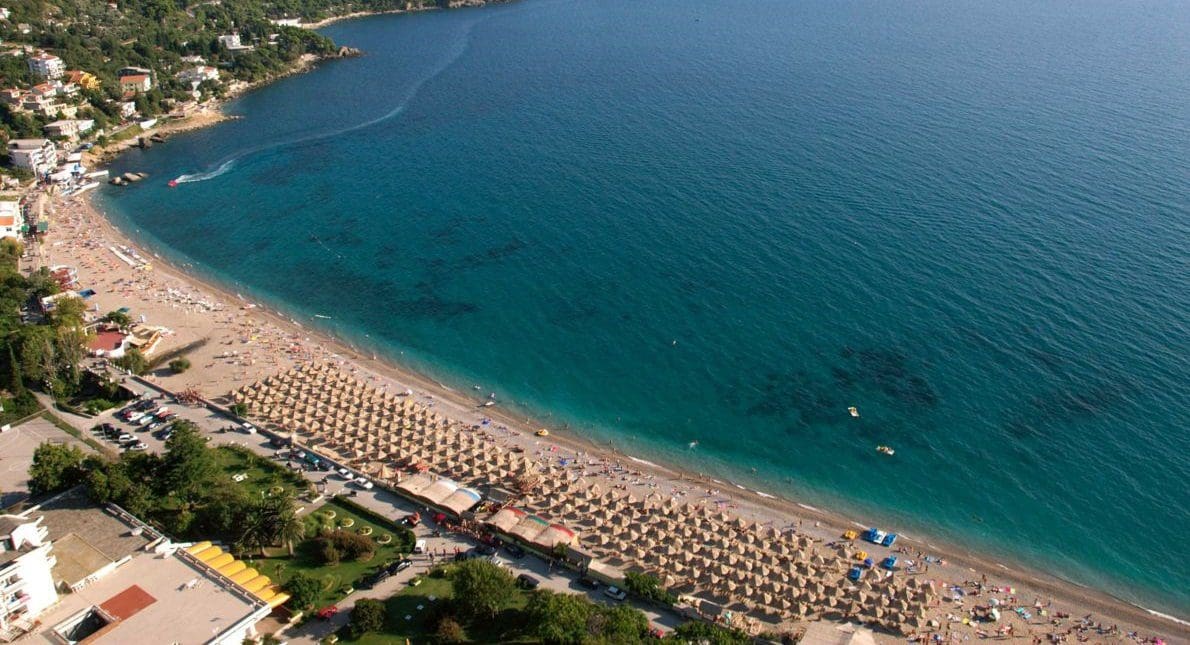 Sutomore Beach