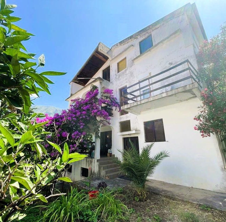 🏡 Real Estate in Dobre Vode – Spacious 7-Bedroom Home with Sea Views [250m²]