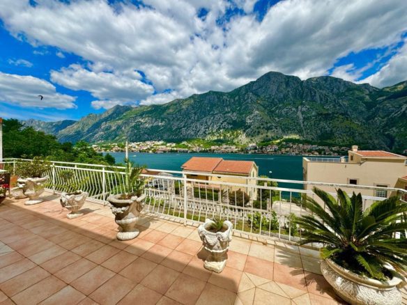 house for sale in Muo Kotor