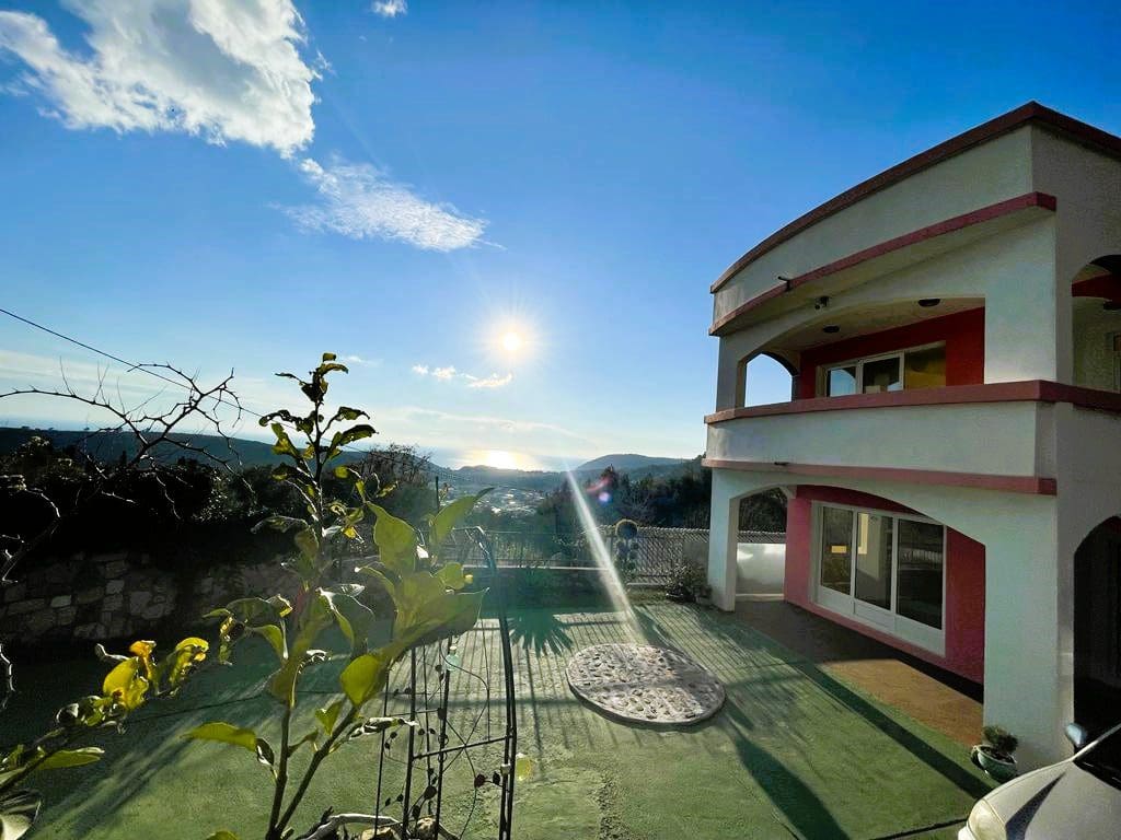 🏡 Sea View Property in Sutomore –For Sale  210m² Home with Rooftop Terrace — Montenegro