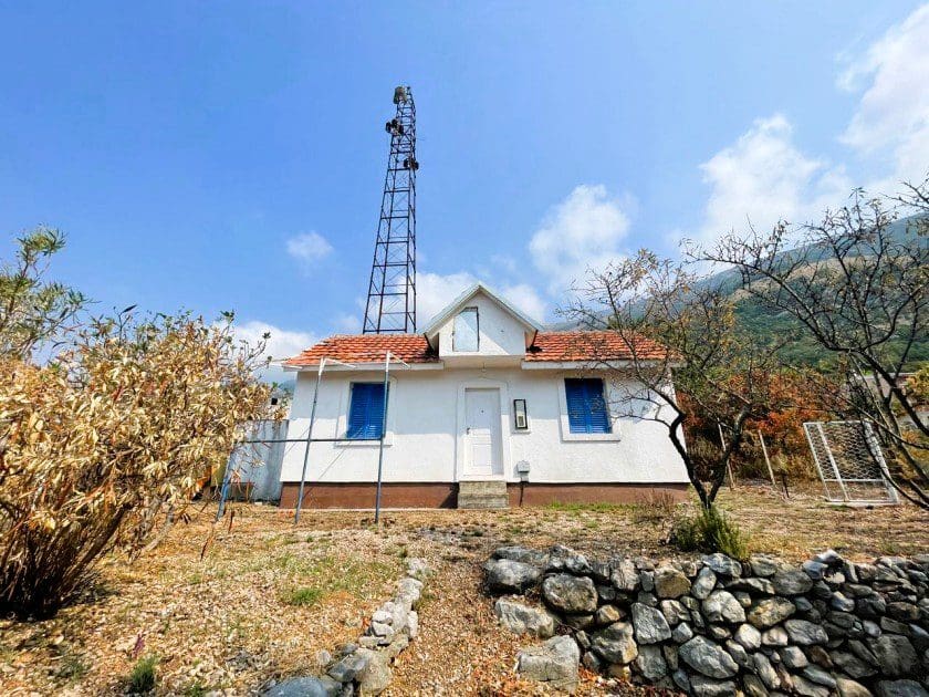 🏠 Affordable Property in Sutomore – €70,000 Opportunity with Sea View - In Process of Legalization — Montenegro