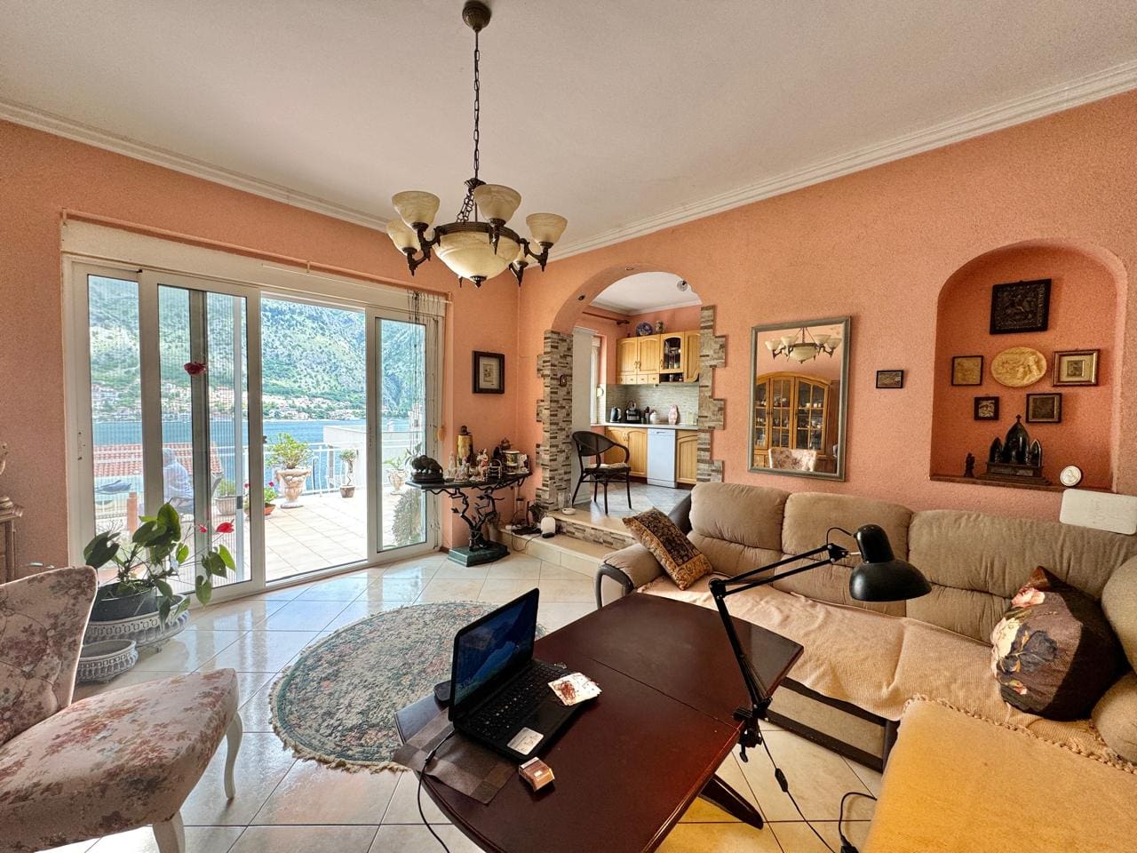 🏠 Dom na sprzedaż w Muo Kotor – Willa z 6 sypialniami z widokiem na morze [382 m²] — Czarnogóra