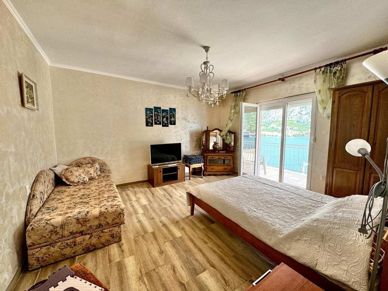 🏠 Dom na sprzedaż w Muo Kotor – Willa z 6 sypialniami z widokiem na morze [382 m²] — Czarnogóra
