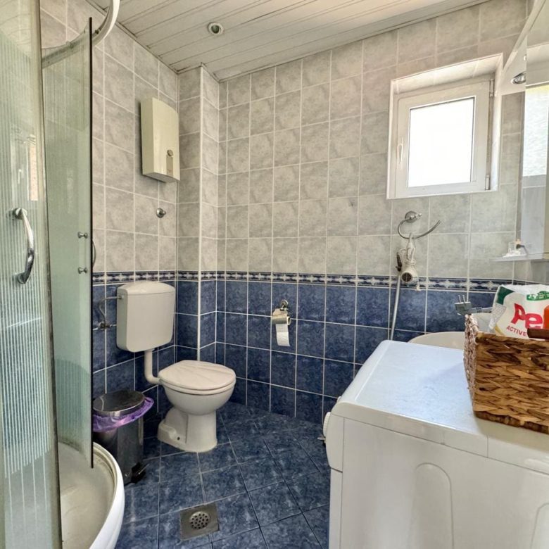 🏠 Dom na sprzedaż w Muo Kotor – Willa z 6 sypialniami z widokiem na morze [382 m²] — Czarnogóra