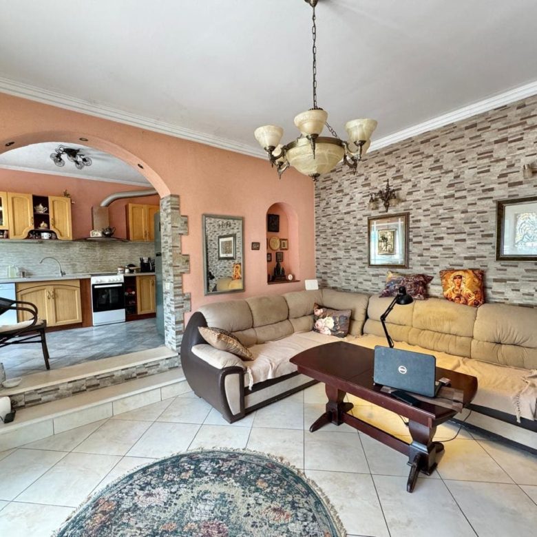 🏠 Dom na sprzedaż w Muo Kotor – Willa z 6 sypialniami z widokiem na morze [382 m²] — Czarnogóra