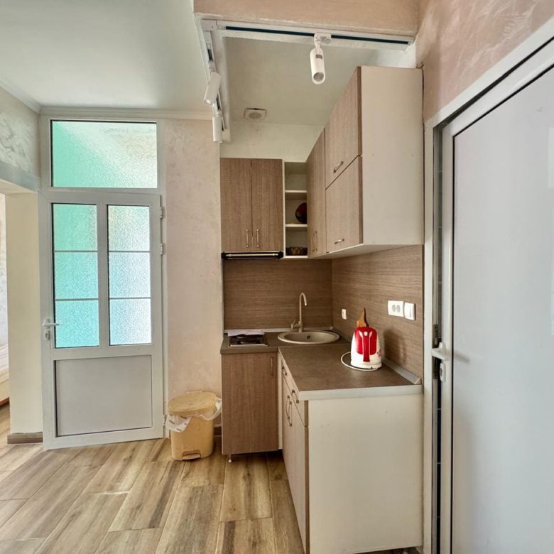 🏠 Dom na sprzedaż w Muo Kotor – Willa z 6 sypialniami z widokiem na morze [382 m²] — Czarnogóra
