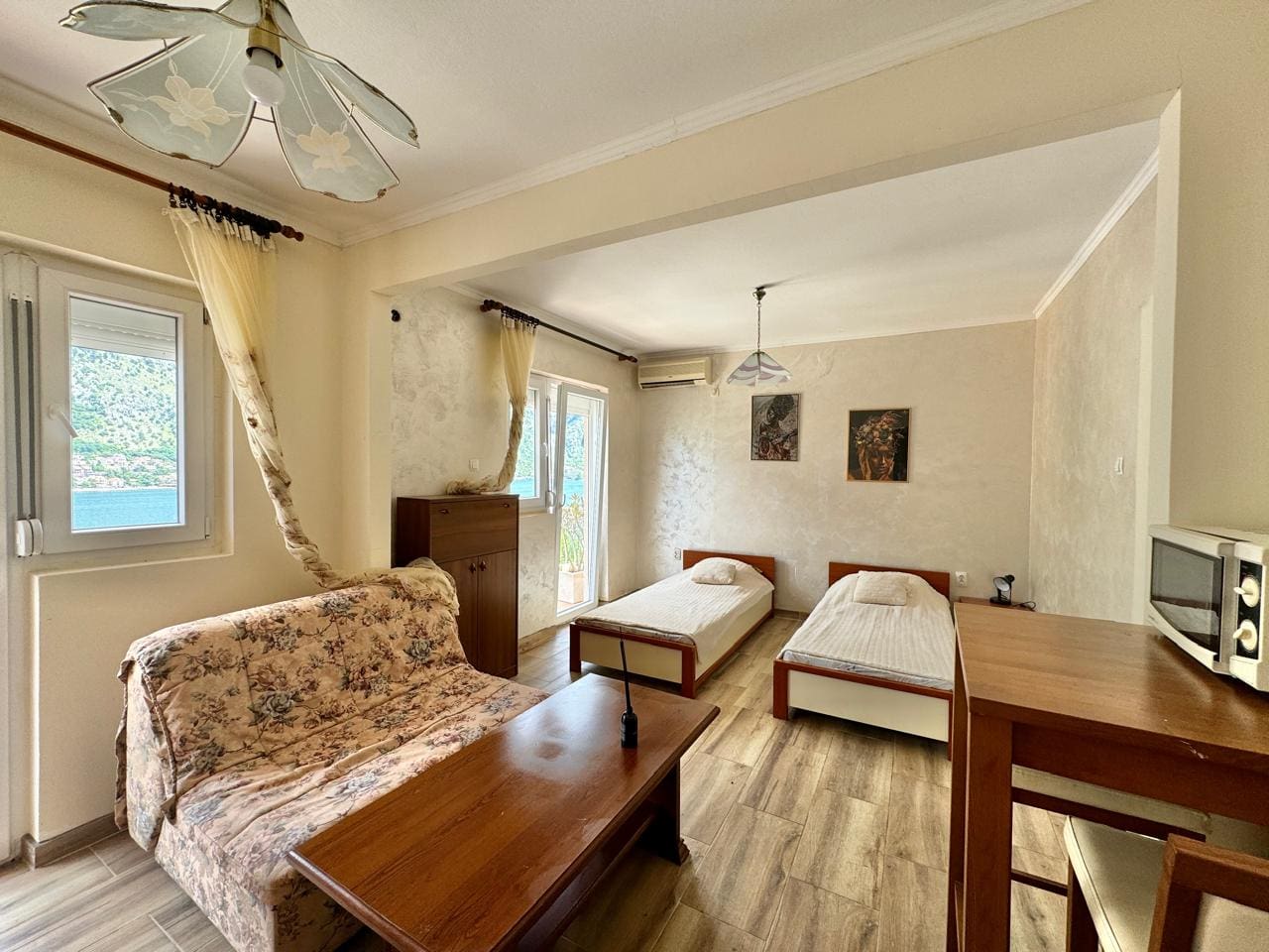 🏠 Dom na sprzedaż w Muo Kotor – Willa z 6 sypialniami z widokiem na morze [382 m²] — Czarnogóra