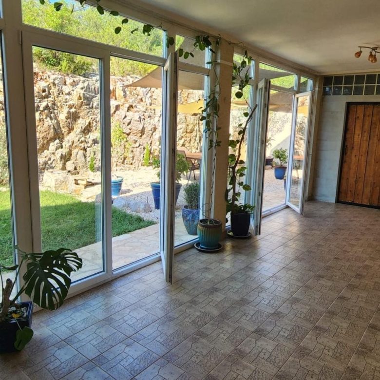🏡 Häuser zum Verkauf in Tivat – Premium-Villa mit 3 Schlafzimmern in Radovići — Montenegro