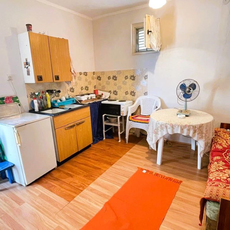 🏠 Affordable Property in Sutomore – €70,000 Opportunity with Sea View - In Process of Legalization — Montenegro