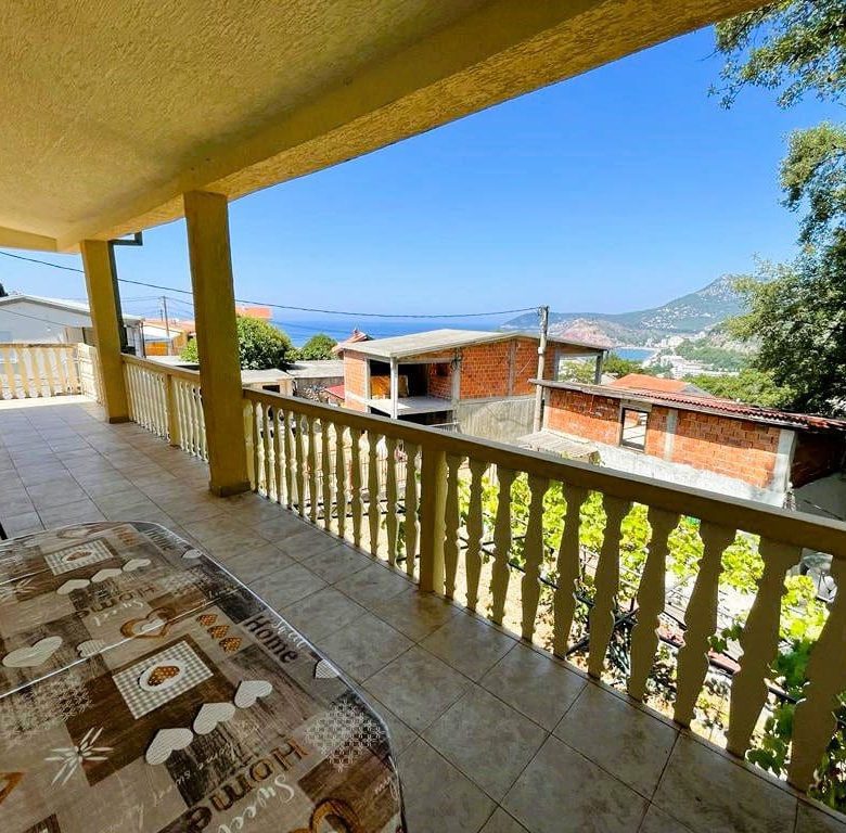 Charming House with Sea View in Sutomore | 146m² Ideal Family Home — Montenegro