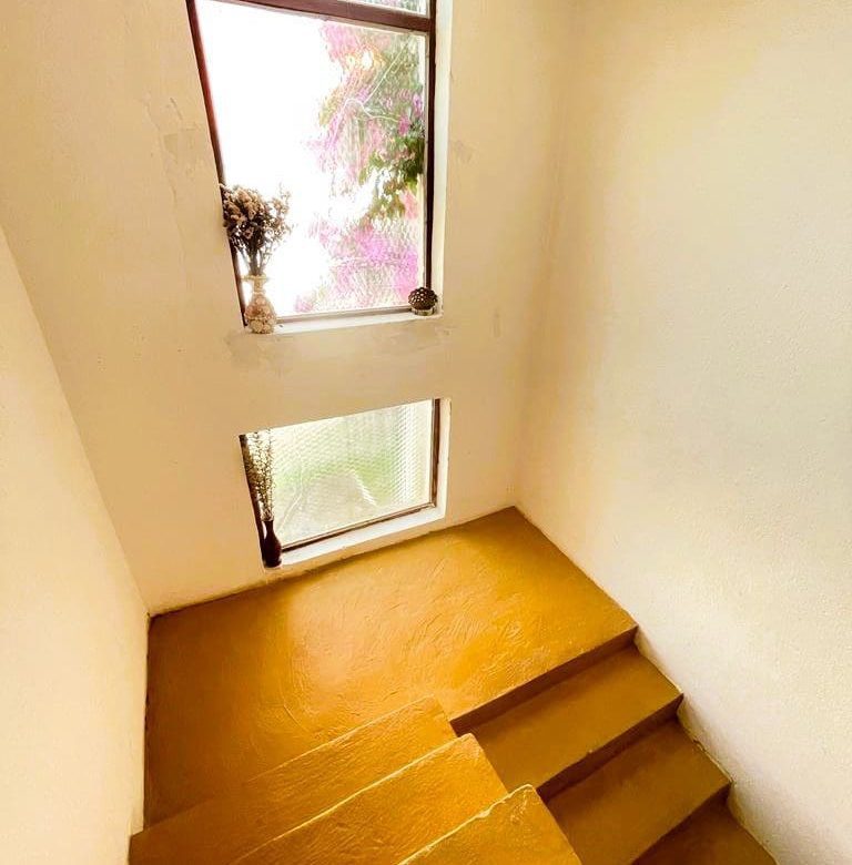 🏡 Real Estate in Dobre Vode – Spacious 7-Bedroom Home with Sea Views [250m²] — Montenegro