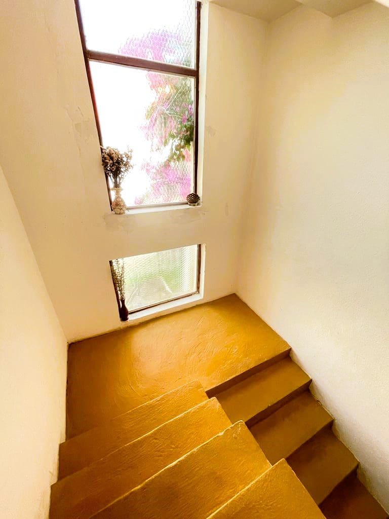 🏡 Real Estate in Dobre Vode – Spacious 7-Bedroom Home with Sea Views [250m²] — Montenegro