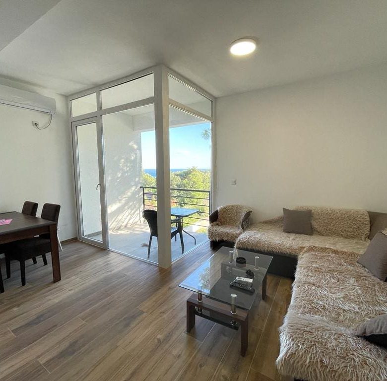🏡 House for Sale in Sutomore – A Turnkey 6-Apartment Villa with High Rental Potential — Montenegro