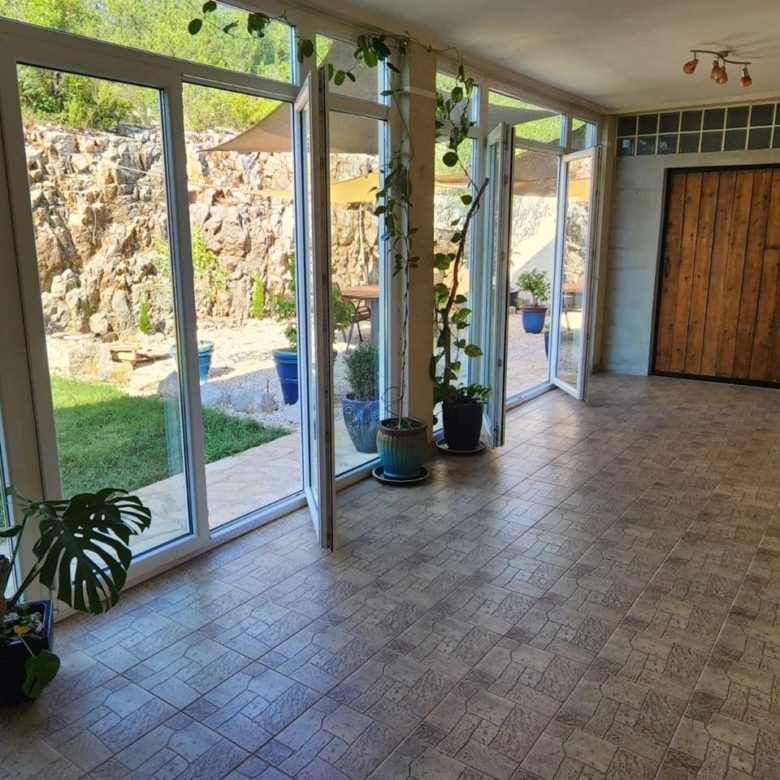🏡 Häuser zum Verkauf in Tivat – Premium-Villa mit 3 Schlafzimmern in Radovići — Montenegro
