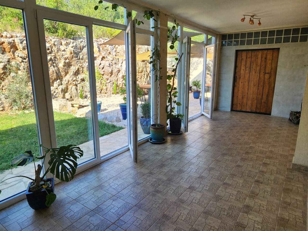 🏡 Häuser zum Verkauf in Tivat – Premium-Villa mit 3 Schlafzimmern in Radovići — Montenegro
