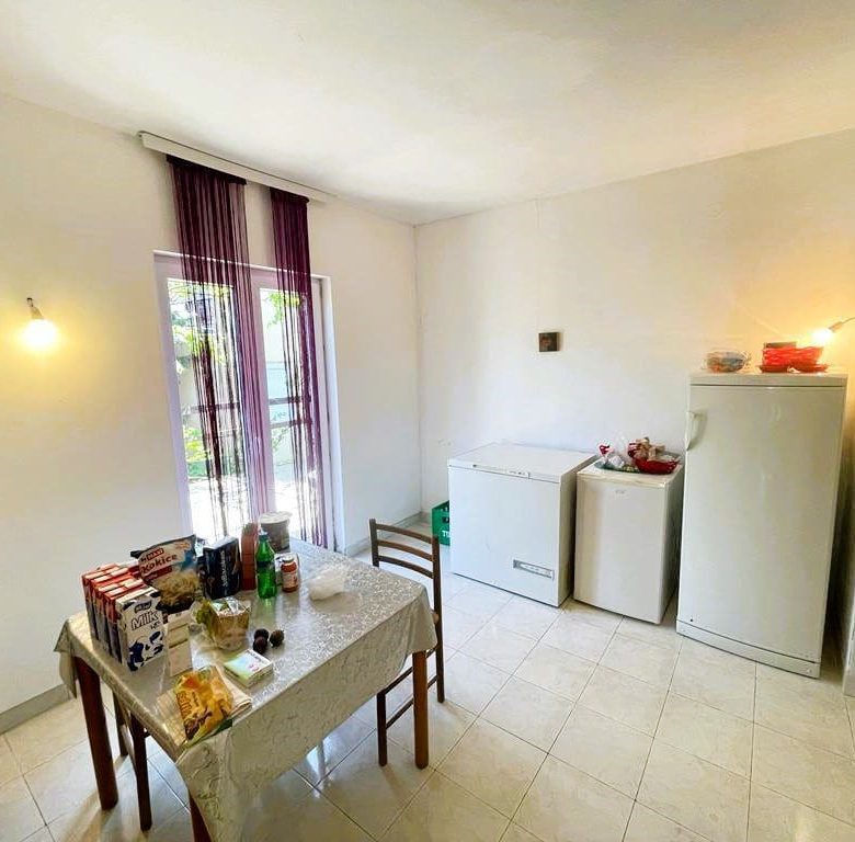 🏡 Real Estate in Dobre Vode – Spacious 7-Bedroom Home with Sea Views [250m²] — Montenegro