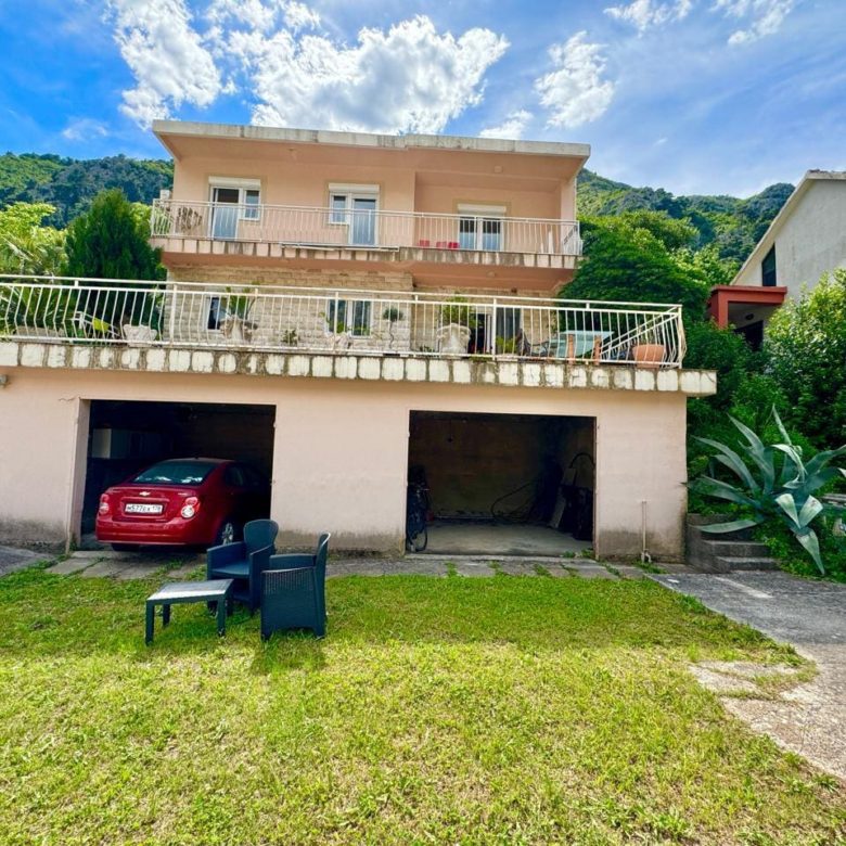 🏠 Dom na sprzedaż w Muo Kotor – Willa z 6 sypialniami z widokiem na morze [382 m²] — Czarnogóra