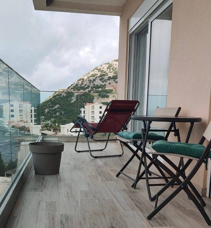 Dobra Voda Top Floor 2 Bed Sea View Apt | 87m² 🌊 — Montenegro