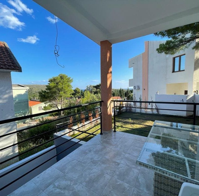 🏡 House for Sale in Sutomore – A Turnkey 6-Apartment Villa with High Rental Potential — Montenegro