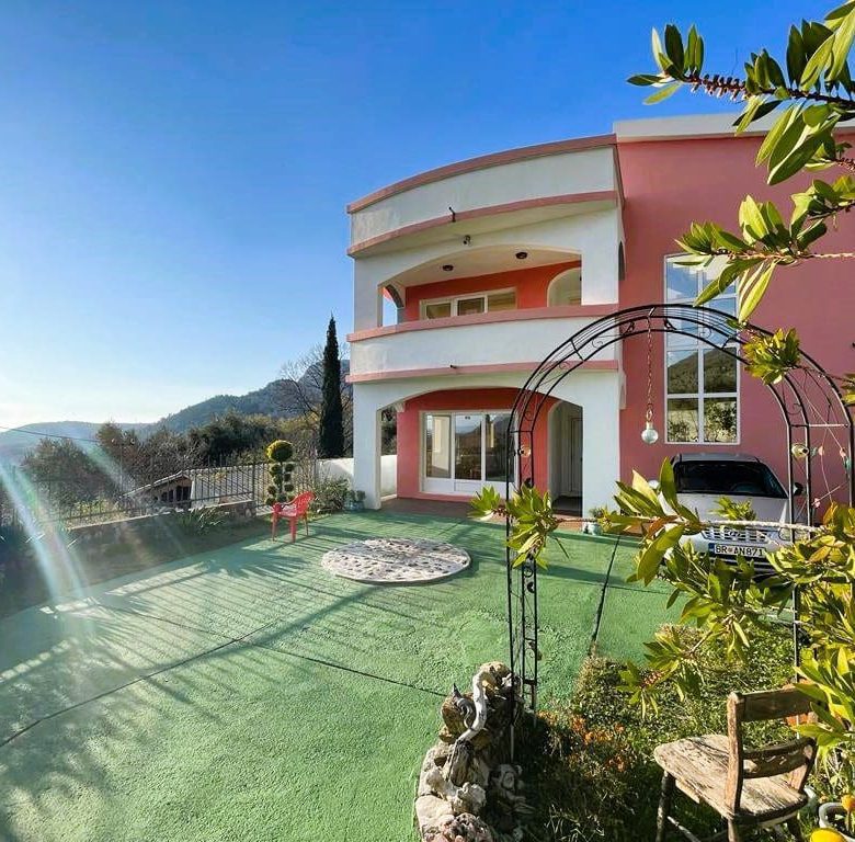 🏡 Sea View Property in Sutomore –For Sale  210m² Home with Rooftop Terrace — Montenegro