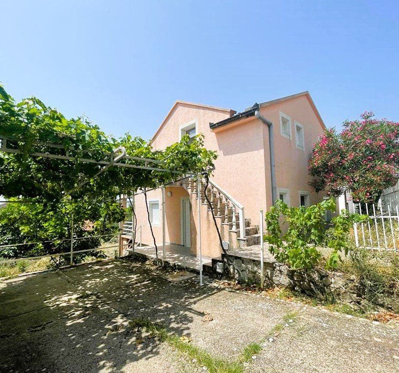 🏡 Будинок з видом на море у Барі, Чорногорія – 5 спалень, 194 м² — Чорногорія