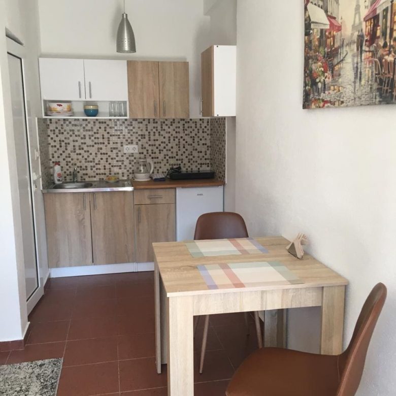 🏡 Затишний будинок на продаж у Зеленому Поясі Бар – Мебльований, 107 м², Чудове Розташування — Чорногорія