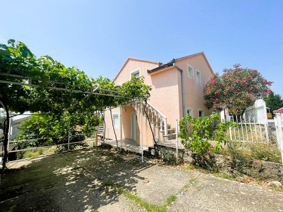 🏡 Будинок з видом на море у Барі, Чорногорія – 5 спалень, 194 м² — Чорногорія