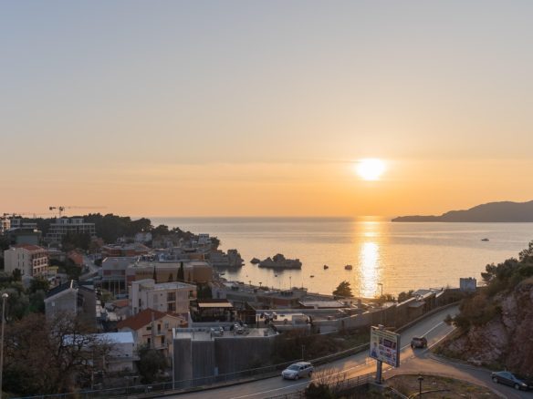 Luxury 3 Bedroom Penthouse Pržno with Sea View