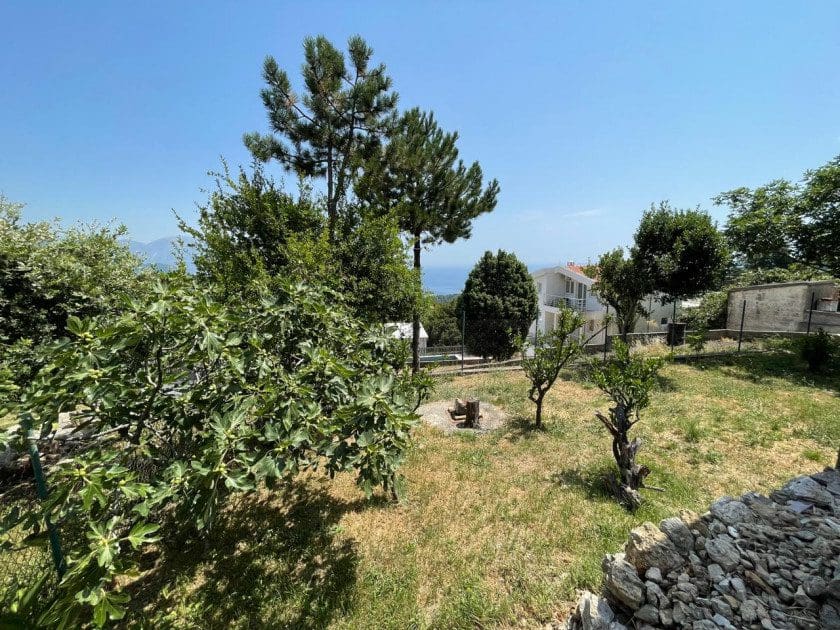 🏡 Charming 4-Bedroom House with Sea View in Sutomore – 88m² — Montenegro