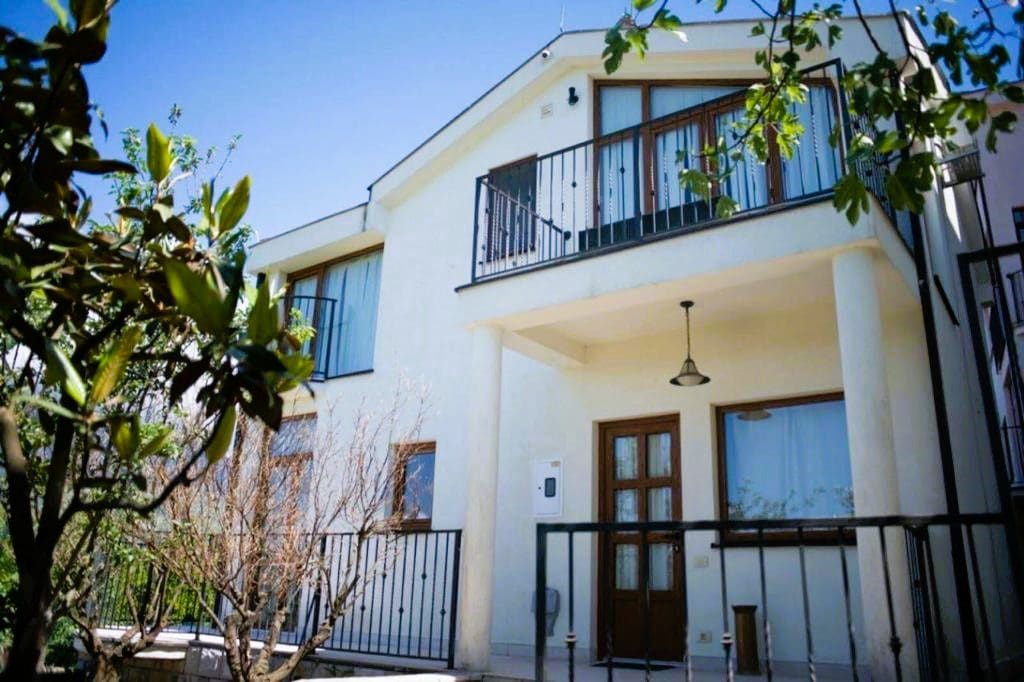 Townhouse with Sea View in Vranovici – 140m², Pool, Sauna — Montenegro