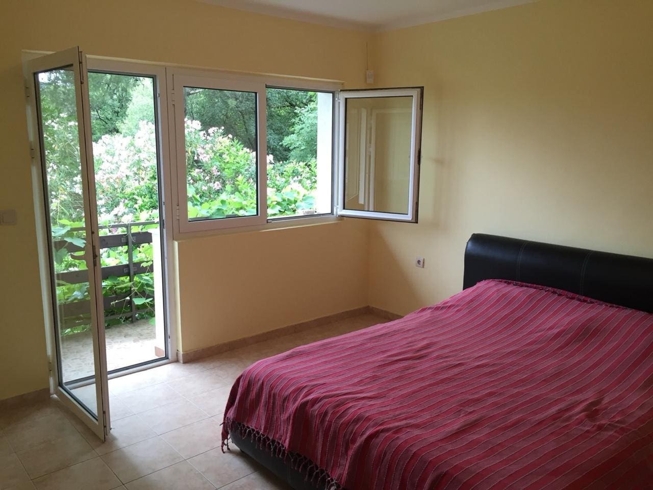 House for Sale in Budva – 7 Bedrooms, Sea View, Peaceful Location — Montenegro