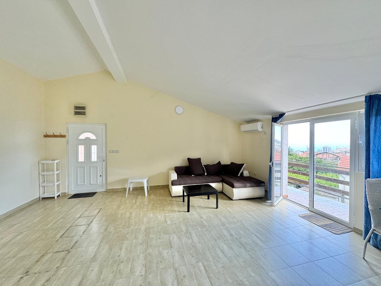 House for Sale in Budva – 7 Bedrooms, Sea View, Peaceful Location — Montenegro