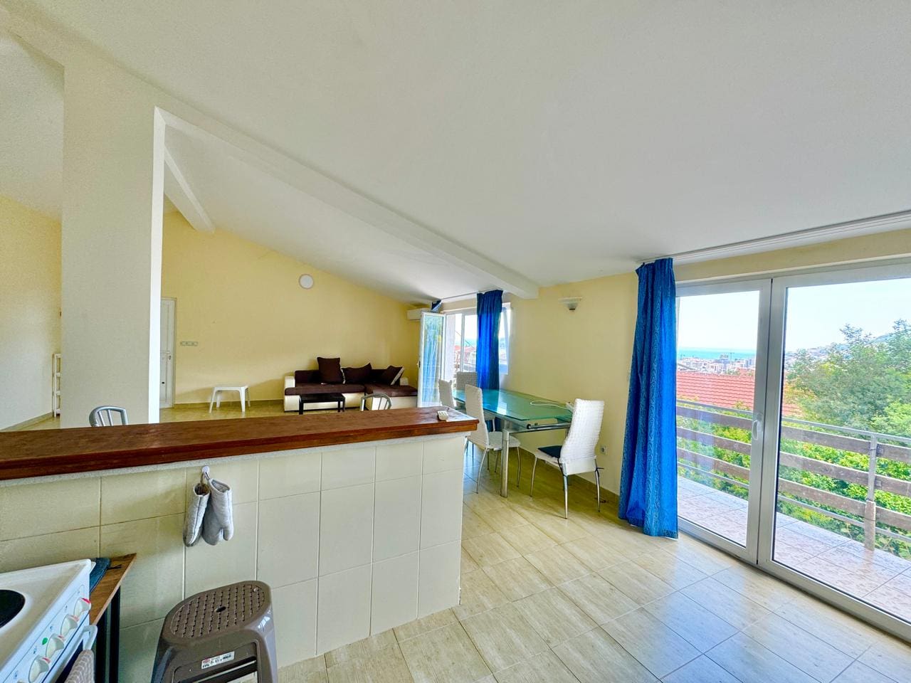 House for Sale in Budva – 7 Bedrooms, Sea View, Peaceful Location — Montenegro