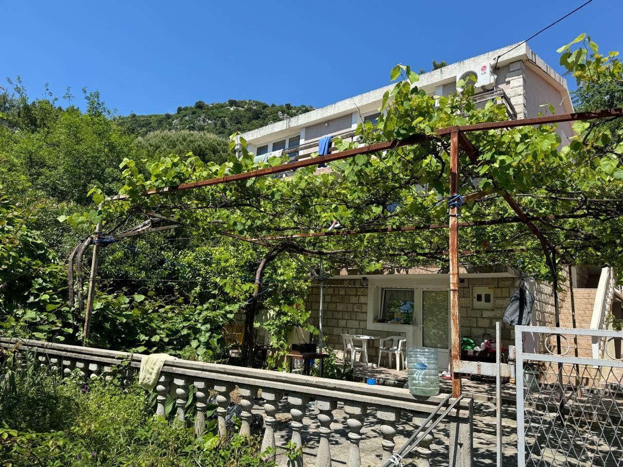 House for Sale in Budva – 7 Bedrooms, Sea View, Peaceful Location — Montenegro
