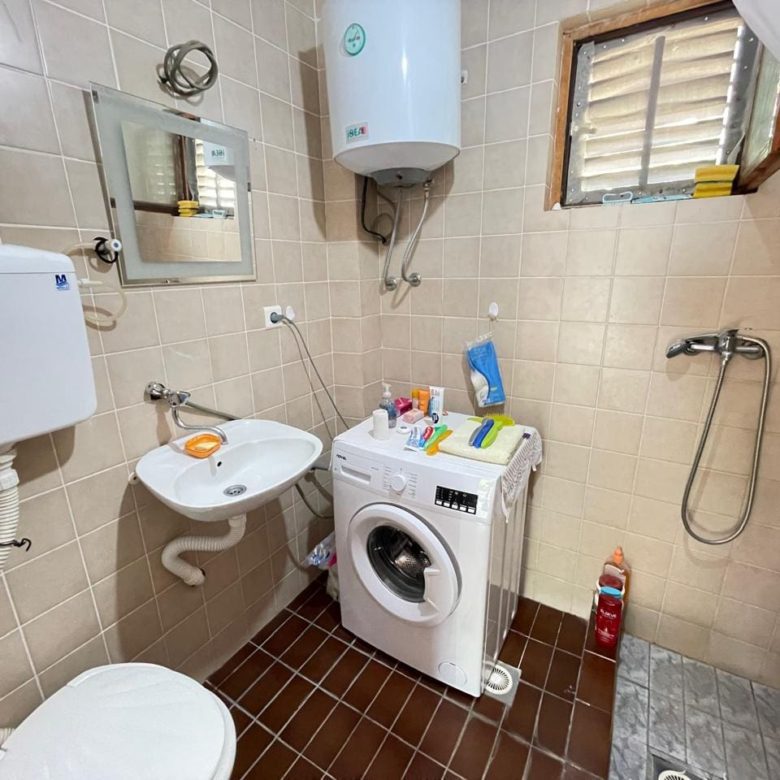 🏡 Charming 4-Bedroom House with Sea View in Sutomore – 88m² — Montenegro