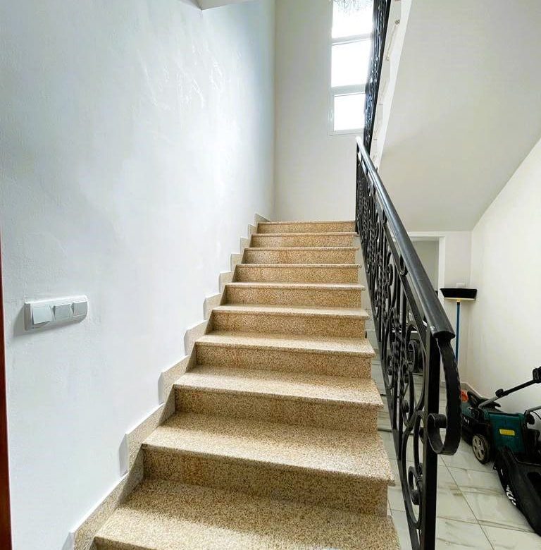 Real Estate Bar: 4-Bedroom Sea View House for Sale – €285K Deal — Montenegro