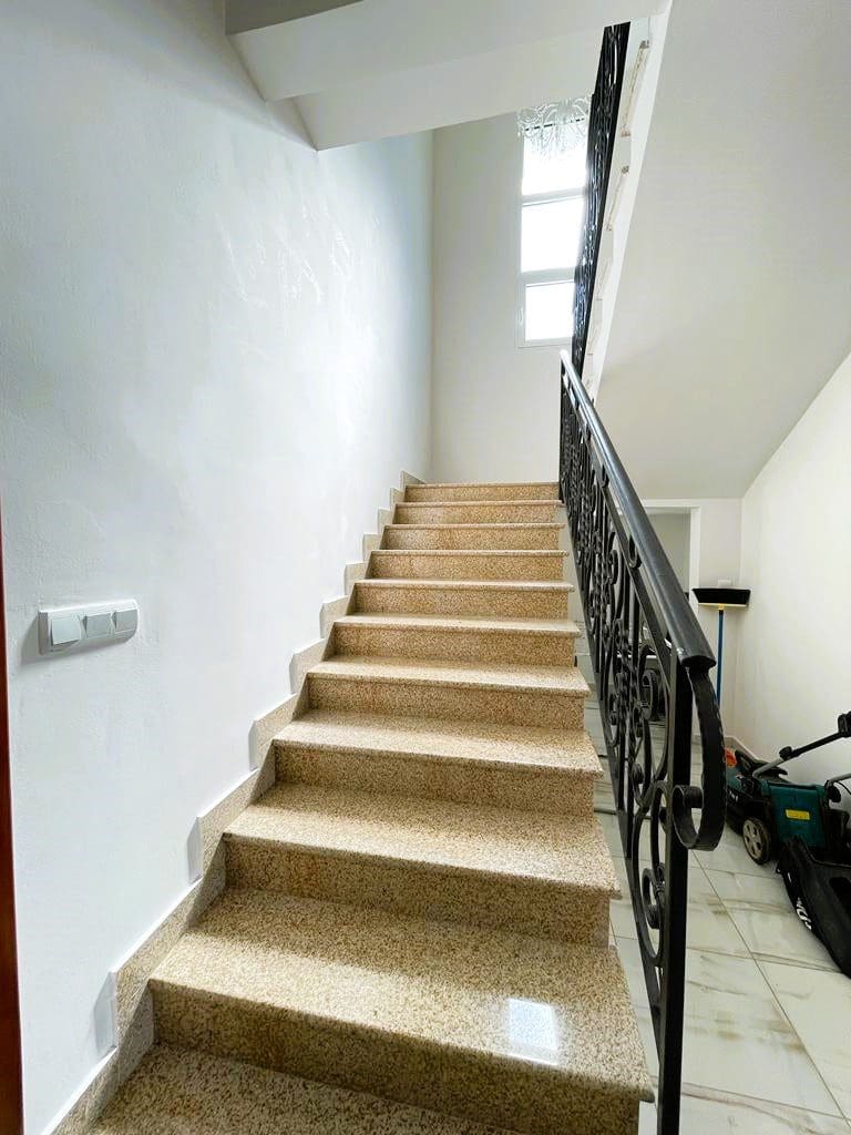 Real Estate Bar: 4-Bedroom Sea View House for Sale – €285K Deal — Montenegro