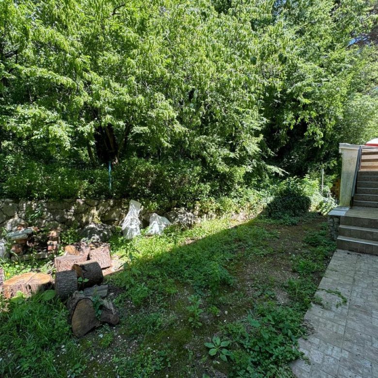 House for Sale in Budva – 7 Bedrooms, Sea View, Peaceful Location — Montenegro