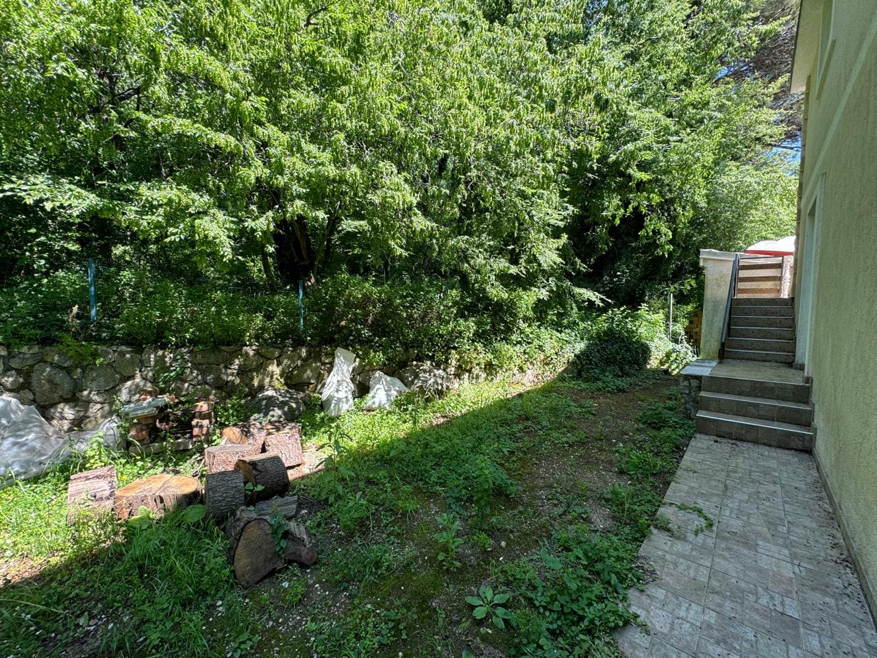 House for Sale in Budva – 7 Bedrooms, Sea View, Peaceful Location — Montenegro