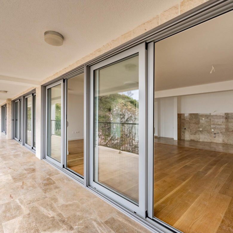 Luksuzni trosoban penthouse u Pržnu, Budva, sa panoramskim pogledom na more — Crna Gora