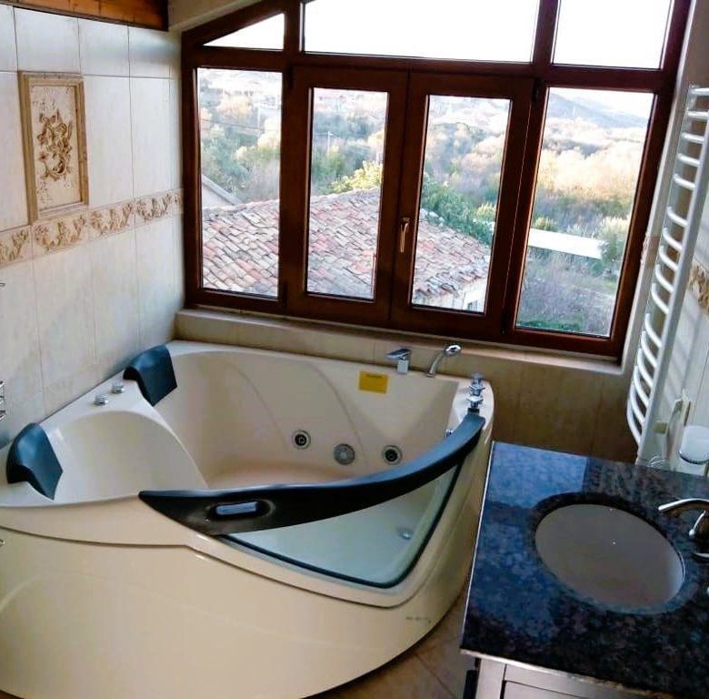 Townhouse with Sea View in Vranovici – 140m², Pool, Sauna — Montenegro